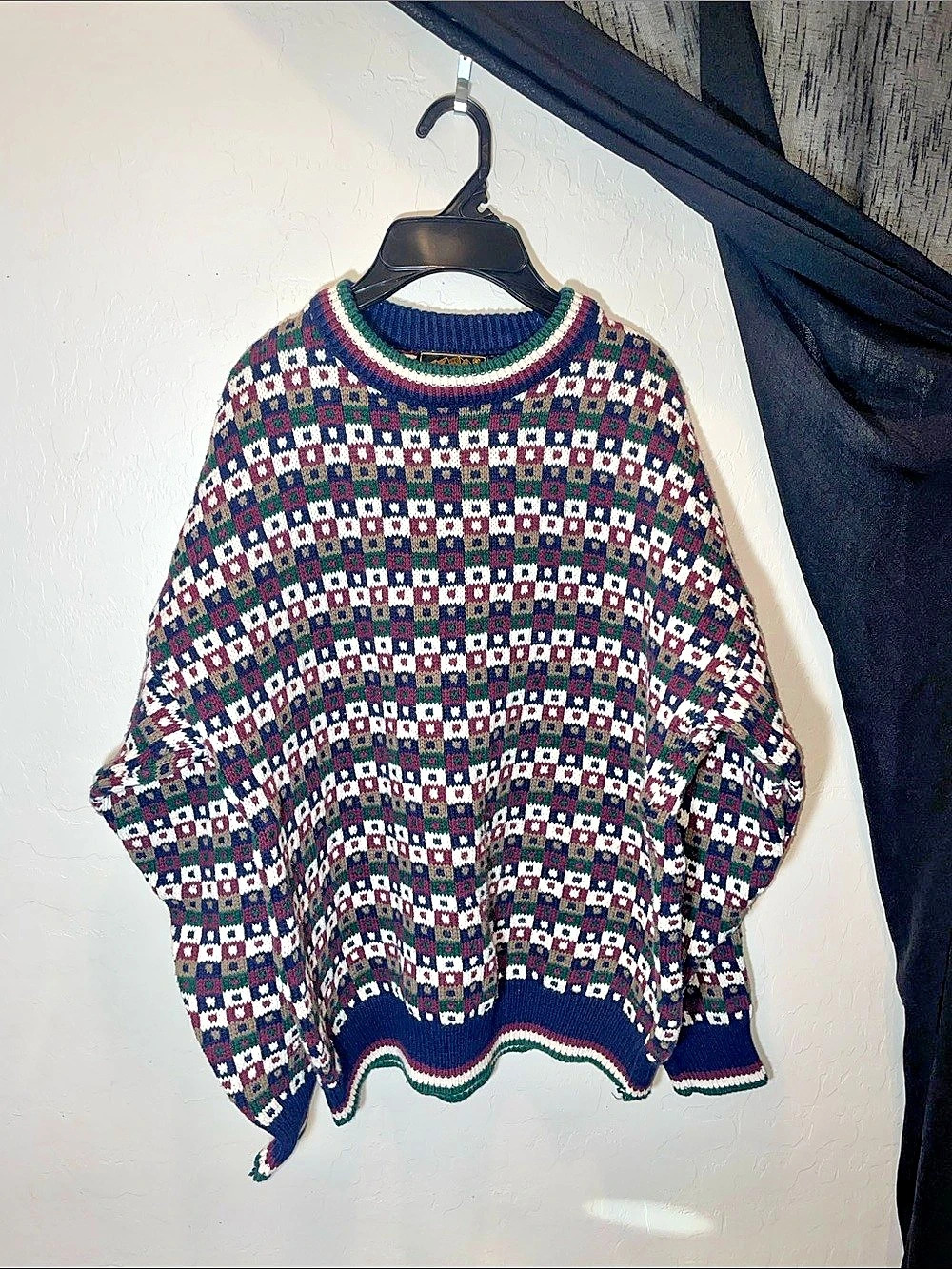 Eddie Bauer Vintage Geometric Pattern Crewneck Sweater Multicolor size MEDIUM